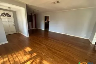 2014 E Mimosa Ave, Victoria, TX 77901 - Photo 5