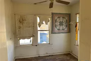 803 N 13th St, Temple, TX 76501 - Photo 9