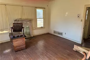 803 N 13th St, Temple, TX 76501 - Photo 3