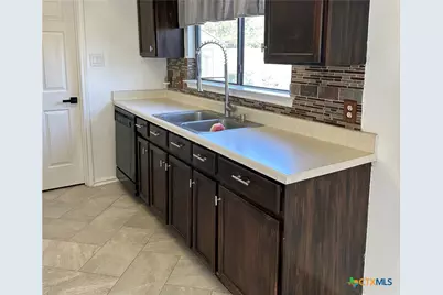 1085 Stone Hollow, New Braunfels, TX 78130 - Photo 11