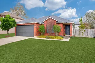 1085 Stone Hollow, New Braunfels, TX 78130 - Photo 1