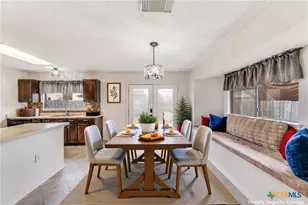 1085 Stone Hollow, New Braunfels, TX 78130 - Photo 7