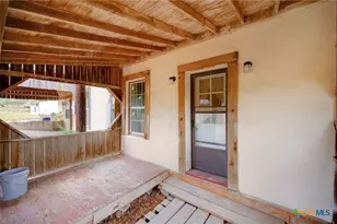 4598 State Hwy 173, Devine, TX 78016 - Photo 7