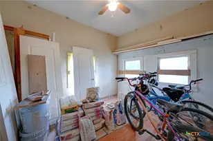 4598 State Hwy 173, Devine, TX 78016 - Photo 17