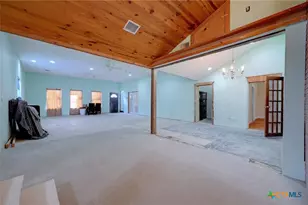 4598 State Hwy 173, Devine, TX 78016 - Photo 9