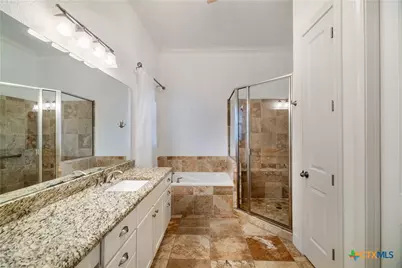 260 N Santa Clara Avenue, New Braunfels, TX 78130 - Photo 17