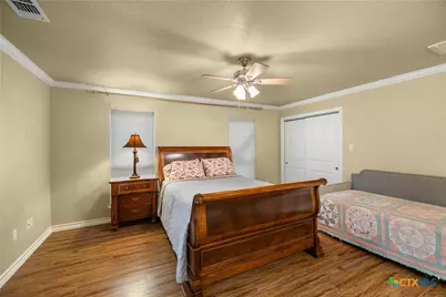 260 N Santa Clara Avenue, New Braunfels, TX 78130 - Photo 31