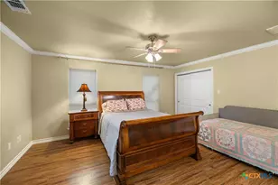 260 N Santa Clara Ave, New Braunfels, TX 78130 - Photo 31