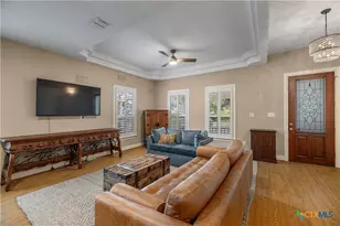 260 N Santa Clara Ave, New Braunfels, TX 78130 - Photo 11