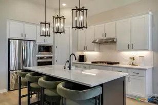 5725 Huron Dr, New Braunfels, TX 78130 - Photo 13