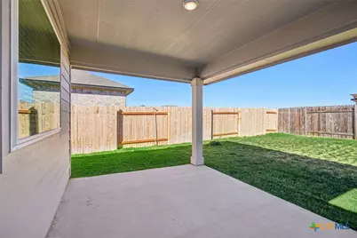 3721 Pin Oak Hills, Seguin, TX 78155 - Photo 15