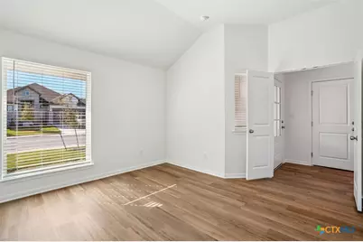 3721 Pin Oak Hills, Seguin, TX 78155 - Photo 13