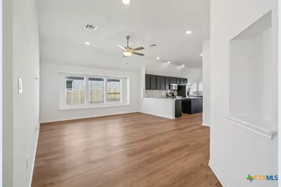 3721 Pin Oak Hills, Seguin, TX 78155 - Photo 9