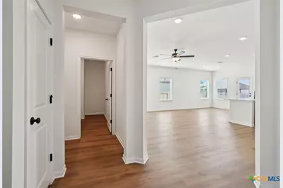 3732 Canby Oak Bluff, Seguin, TX 78155 - Photo 5