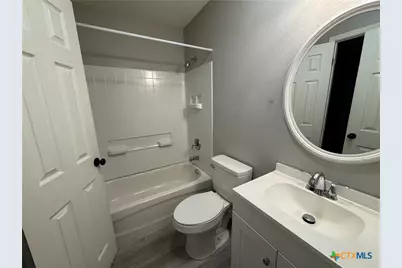 703 E Avenue J, Lampasas, TX 76550 - Photo 17