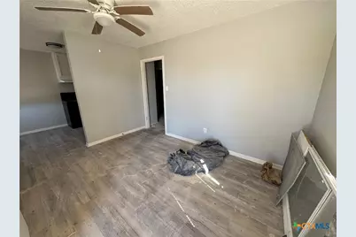 703 E Avenue J, Lampasas, TX 76550 - Photo 47