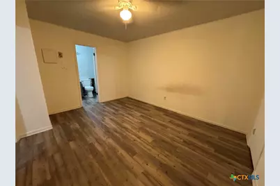 703 E Avenue J, Lampasas, TX 76550 - Photo 31