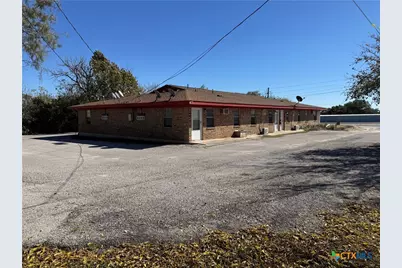 703 E Avenue J, Lampasas, TX 76550 - Photo 39