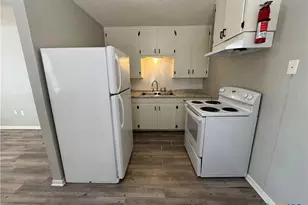 703 E Ave J, Lampasas, TX 76550 - Photo 35