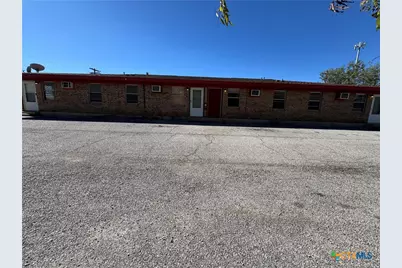 703 E Avenue J, Lampasas, TX 76550 - Photo 43