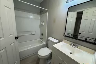 703 E Ave J, Lampasas, TX 76550 - Photo 37