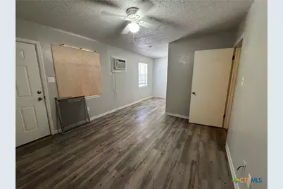 703 E Avenue J, Lampasas, TX 76550 - Photo 29