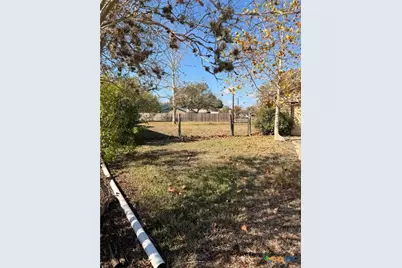 996 Carefree Drive, Victoria, TX 77905 - Photo 15