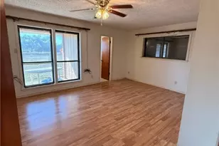 996 Carefree Dr, Victoria, TX 77905 - Photo 9