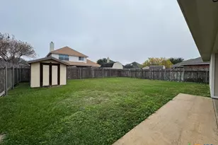 318 Silverado Trail, Victoria, TX 77901 - Photo 13