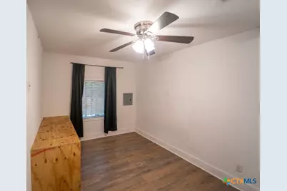 1006 W North Street, Victoria, TX 77901 - Photo 9