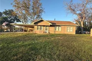3081 S Stockdale Hwy St, Seguin, TX 78155 - Photo 1
