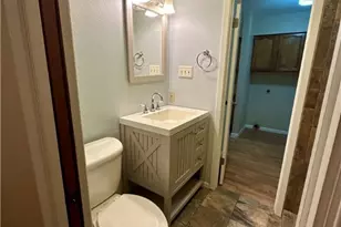 310 Vollentine St, Yoakum, TX 77995 - Photo 11