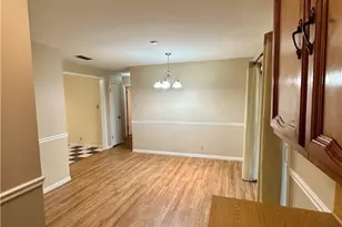 310 Vollentine St, Yoakum, TX 77995 - Photo 15