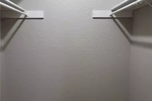 1051 Country Club Dr, Seguin, TX 78155 - Photo 11