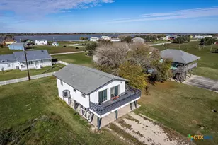 654 Calumet Dr, Palacios, TX 77465 - Photo 13