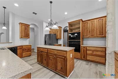 2213 Small Town Drive, New Braunfels, TX 78130 - Photo 9