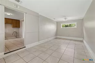 810 Crockett Dr, Killeen, TX 76541 - Photo 5