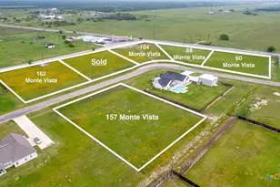 104 Monte Vis St, Victoria, TX 77905 - Photo 1