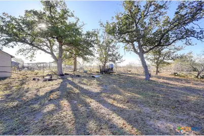 000 Cr 405, Waelder, TX 78959 - Photo 9