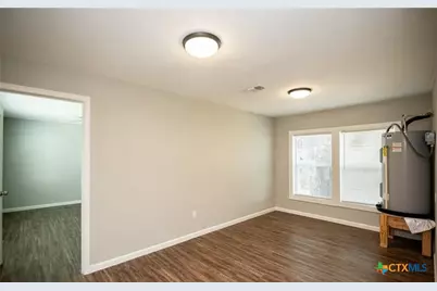 2003 Woodlawn Street #front, Victoria, TX 77901 - Photo 9