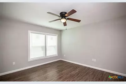 2003 Woodlawn Street #front, Victoria, TX 77901 - Photo 15