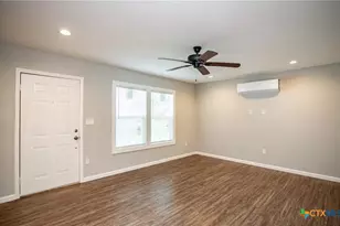 2003 Woodlawn St, Victoria, TX 77901 - Photo 5