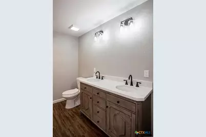 2003 Woodlawn Street #rear, Victoria, TX 77901 - Photo 13