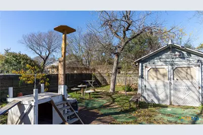 820 N 34th Street, Waco, TX 76710 - Photo 17