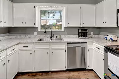 111 Concord Lane, Victoria, TX 77901 - Photo 11