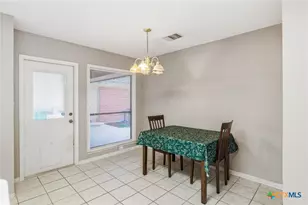 408 Cherrystone Cir, Victoria, TX 77904 - Photo 17