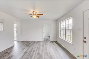 1102 S 3rd St, Copperas Cove, TX 76522 - Photo 3