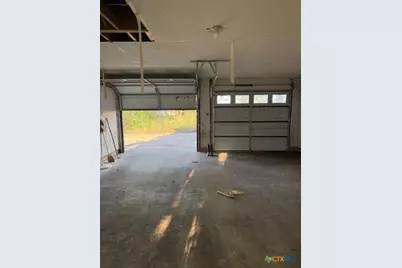 215 Price Street, Yoakum, TX 77995 - Photo 19