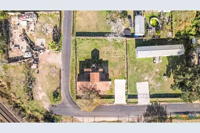 1002 E Commercial Street, Victoria, TX 77901 - Photo 27