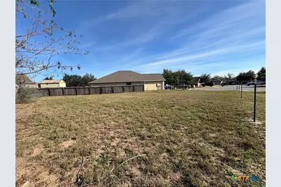 1320 Fern Court, Gonzales, TX 78629 - Photo 3